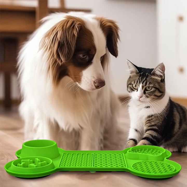 NNEDSZ Orange Silicone Pet Licking Mat Slow Feeder Pad with Strong Suction and Foldable Design, Heat Resistant -40°C to 240°C, for Dogs and Cats