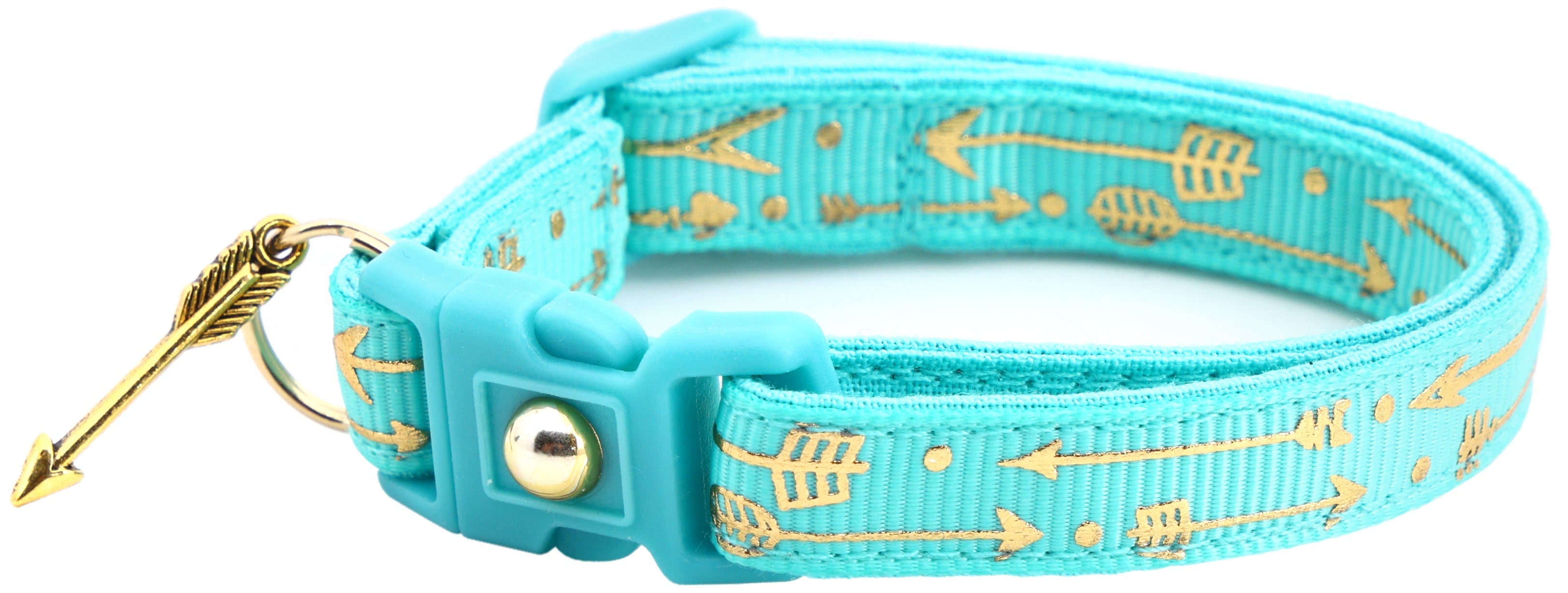 Metallic Gold Arrows Breakaway Cat Collar